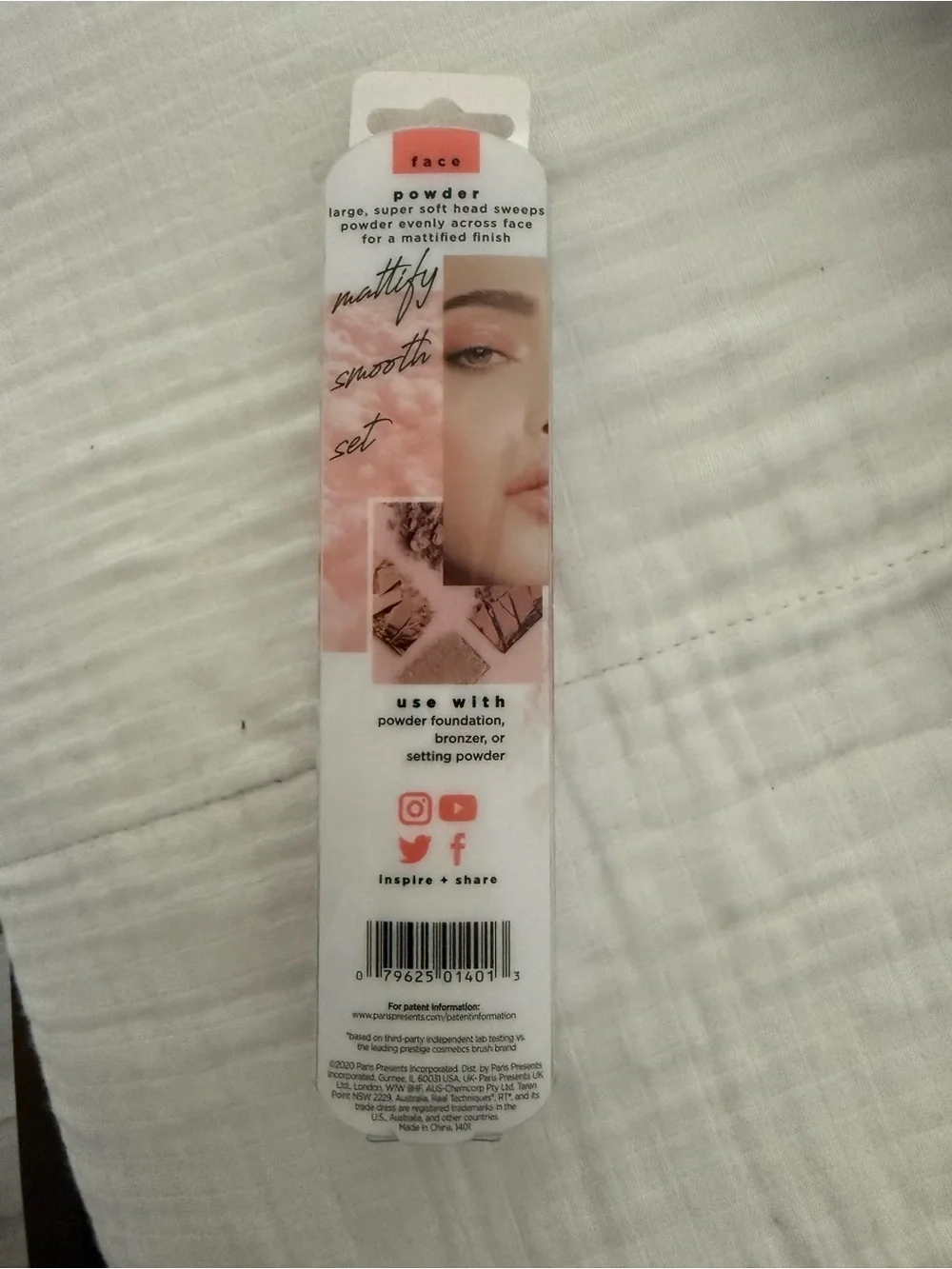 NIB Real Techniques Powder Brush